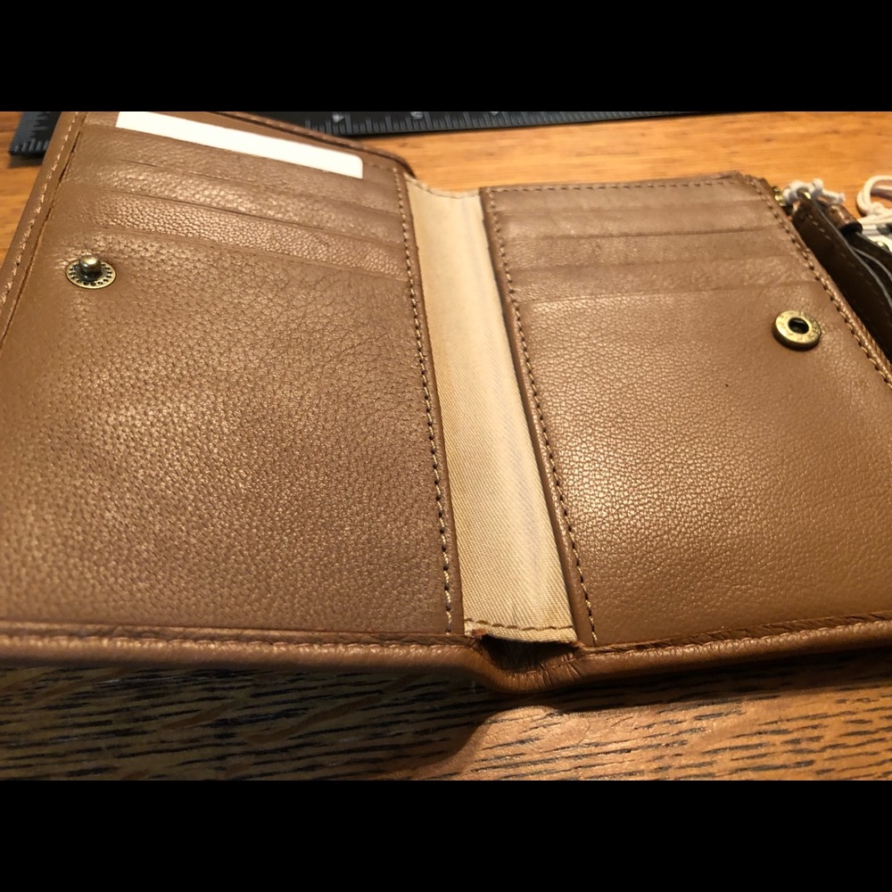 Lucky Brand Card Wallet - Picture 6 of 11